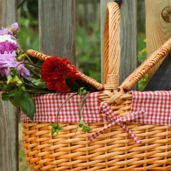 Campagne Red Gingham Empty Picnic Basket