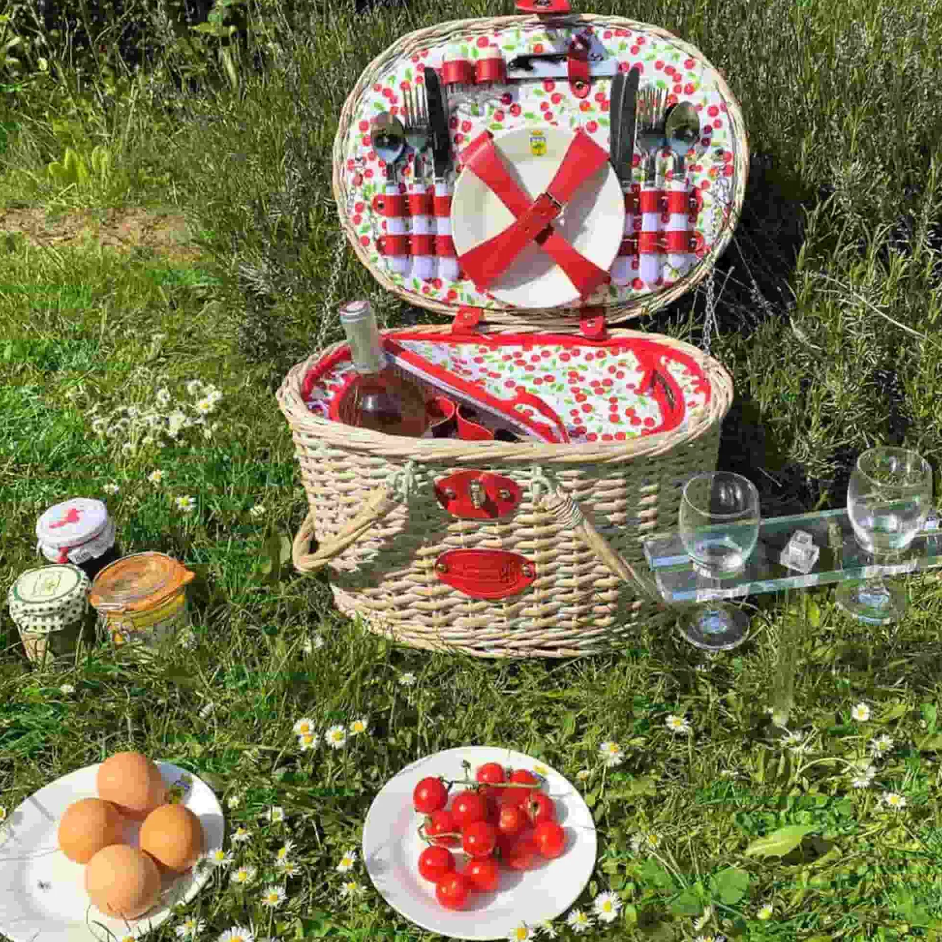 Cheverny Cherry Print Picnic Basket, 4 Person