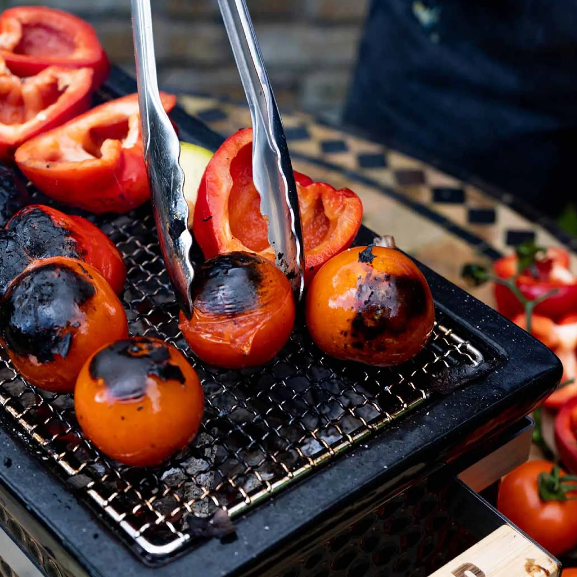 Grllr Osaka Shichirin Tabletop BBQ, Black