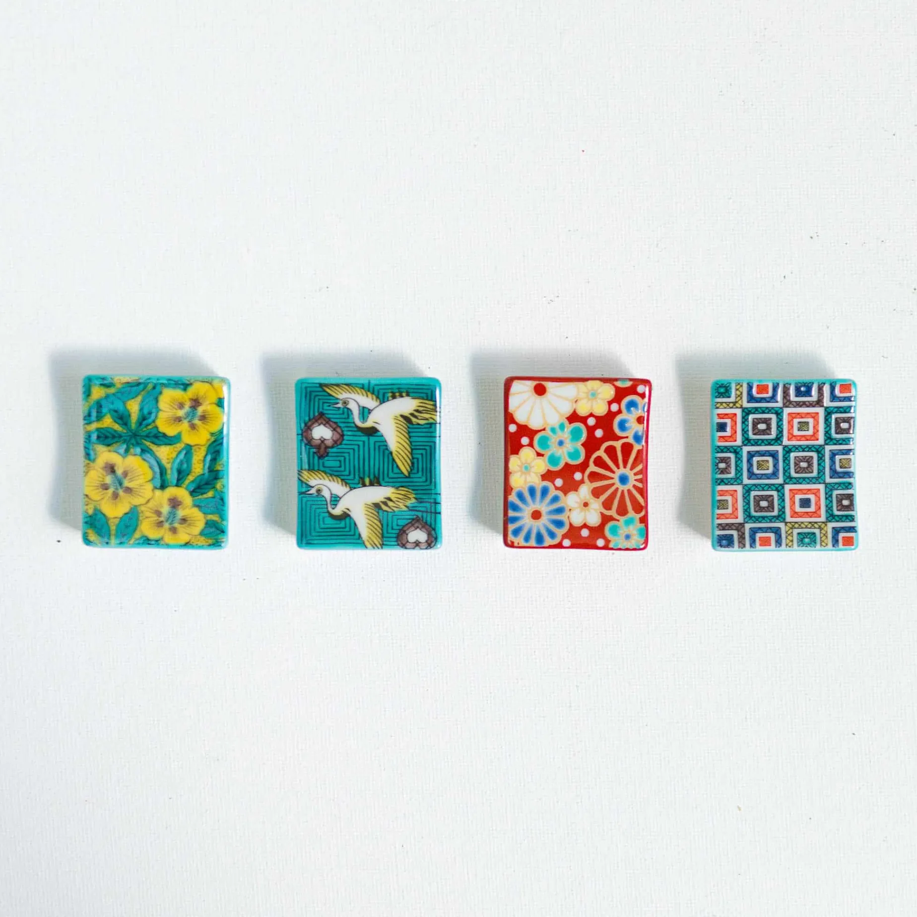 Seikou Porcelain Aoi Floral Chopsticks Rest