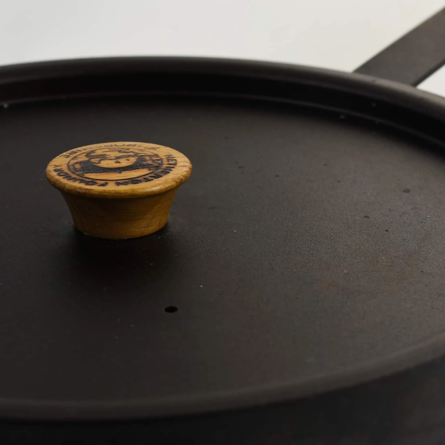 Sous Chef x Netherton Foundry Curved Saute Pan with Lid, 11"