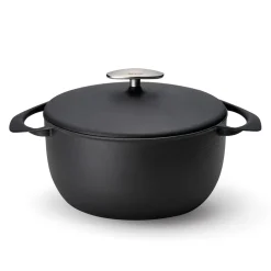 Unilloy Black Japanese Lightweight Cast Iron Dutch Oven, 22cm